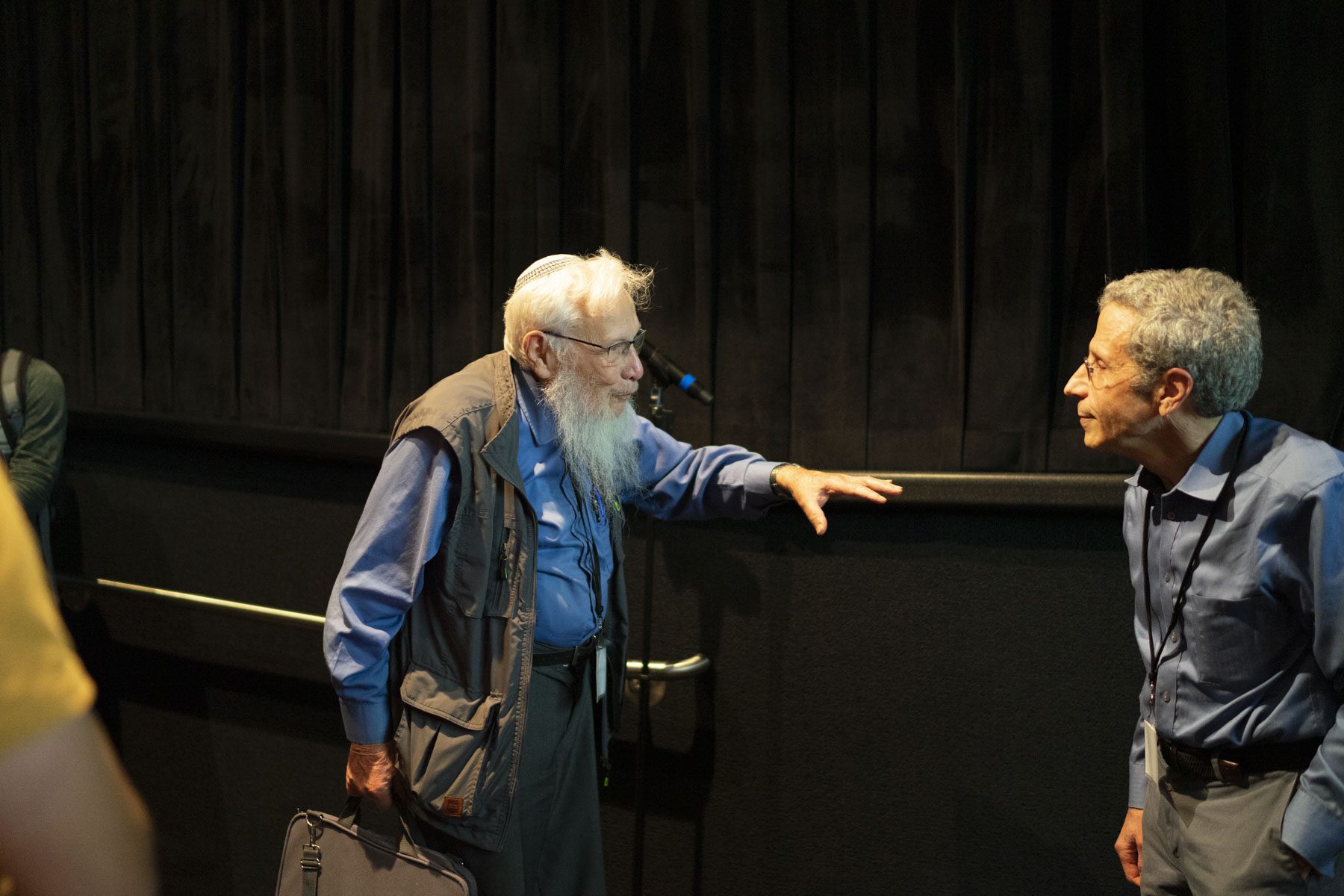 Stony Brook Center for Game Theory; Robert Aumann and Eric Maskin; source: https://gtcenter.org/wp-content/uploads/2022/07/1_Plenary_Aumann_Maskin_1.jpg Robert Aumann and Eric Maskin in conversation at Stony Brook