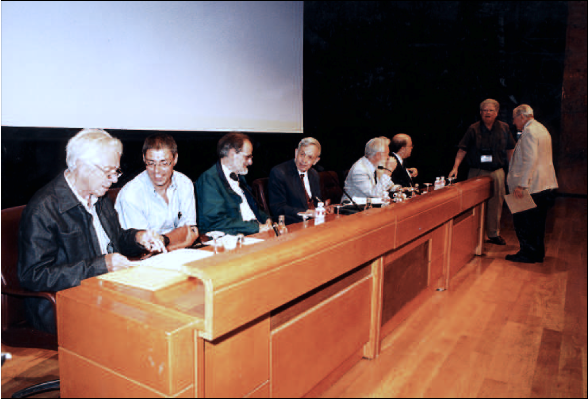 Closing roundtable at the first World Congress in Bilbao, with H. Kuhn, E. van Damme, L. S. Shapley, J. Nash, R. Aumann, A. Mas-Colell, E. Kalai and K. Arrow.