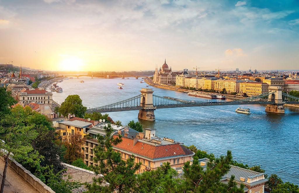 View of Budapest, the Danube, Chain Bridge and Parliament; city illustration for the hybrid 2021 Congress, not a photograph of the meeting.